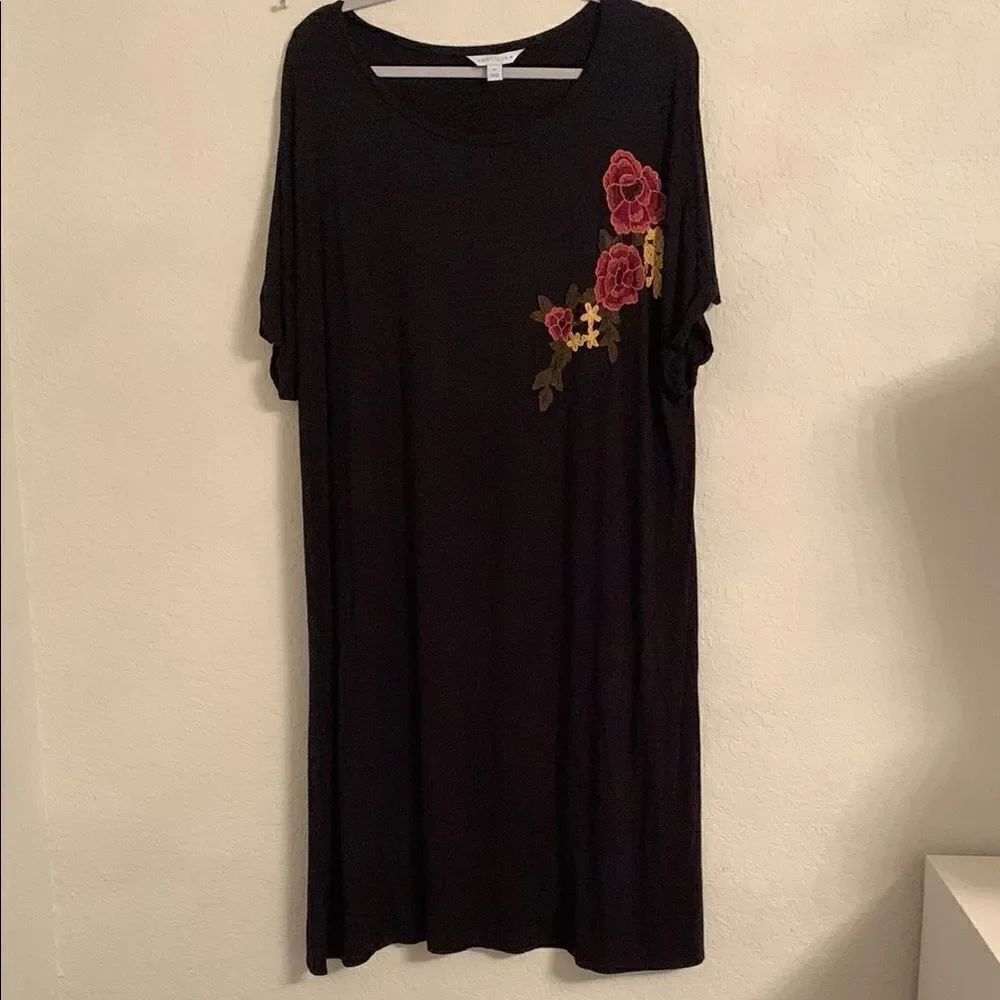 Boutique Floral Embroidered Black Dress Short Sleeve Size 2X